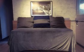 Apartamento 05 - Um quarto, sala e cozinha